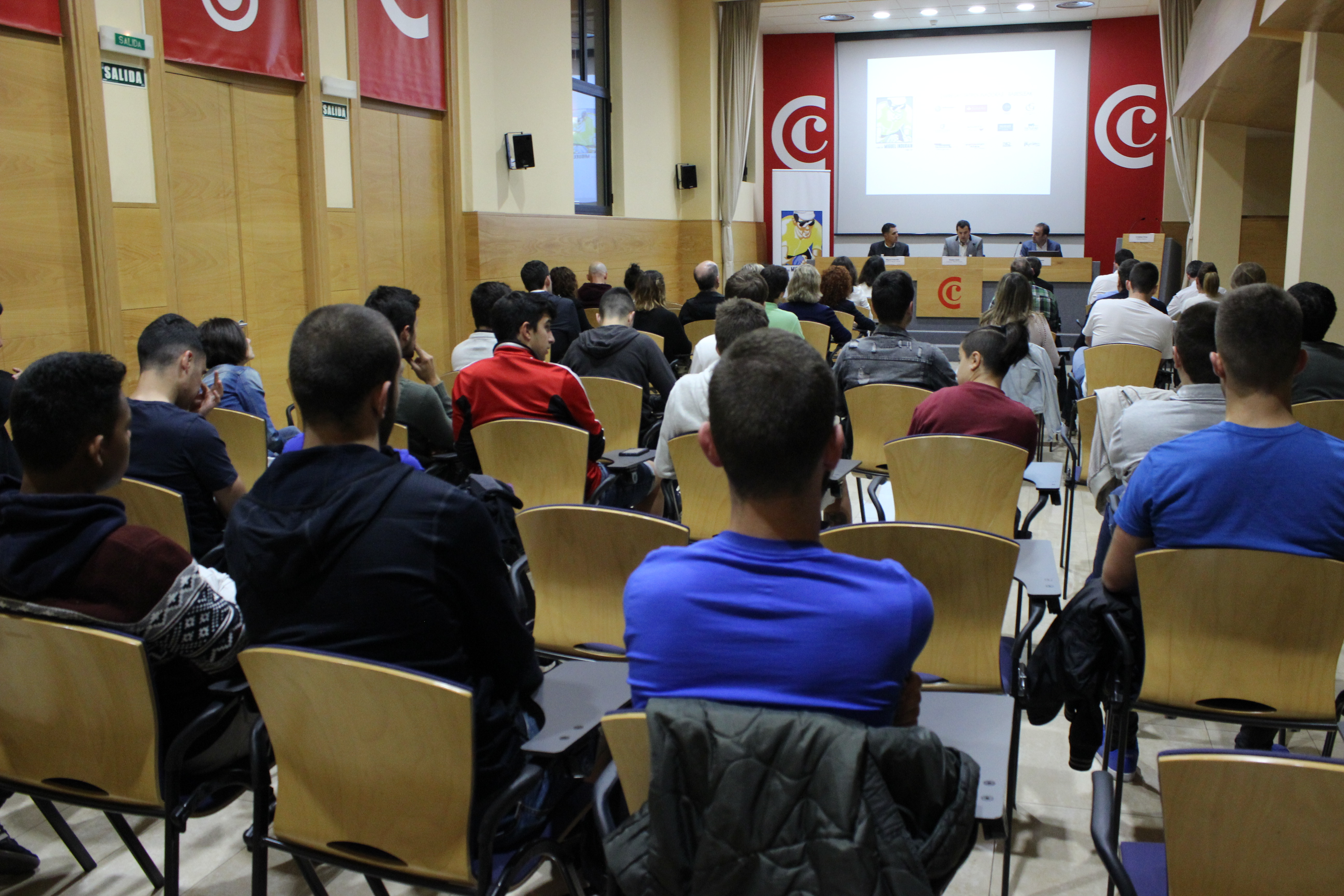 Xesco Espar estrena "Las Cumbres de Indur&aacute;in"